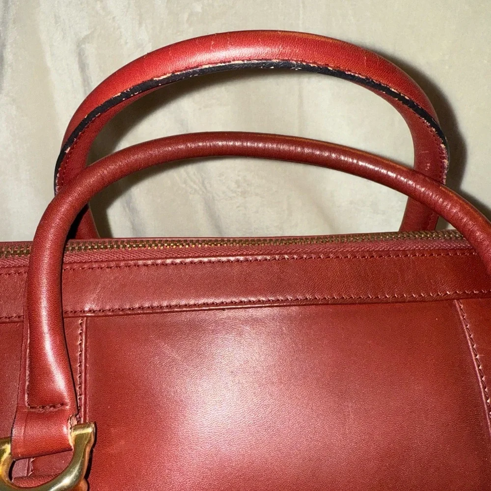 Cartier Elegant Burgundy Leather Handbag COA - Picture 5 of 15